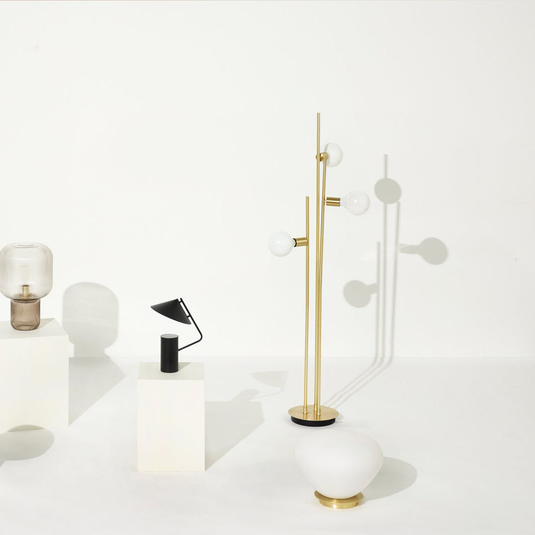Hübsch - Balance Golvlampa Mässingsfärg