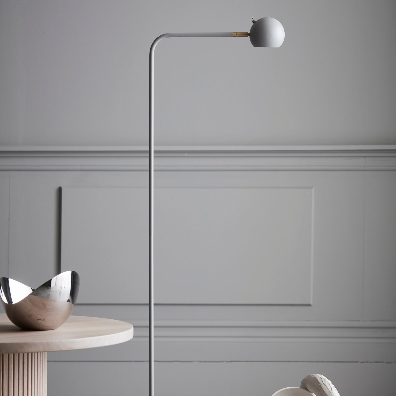 940412_yes__floor_lamp_beige_low_4.jpg