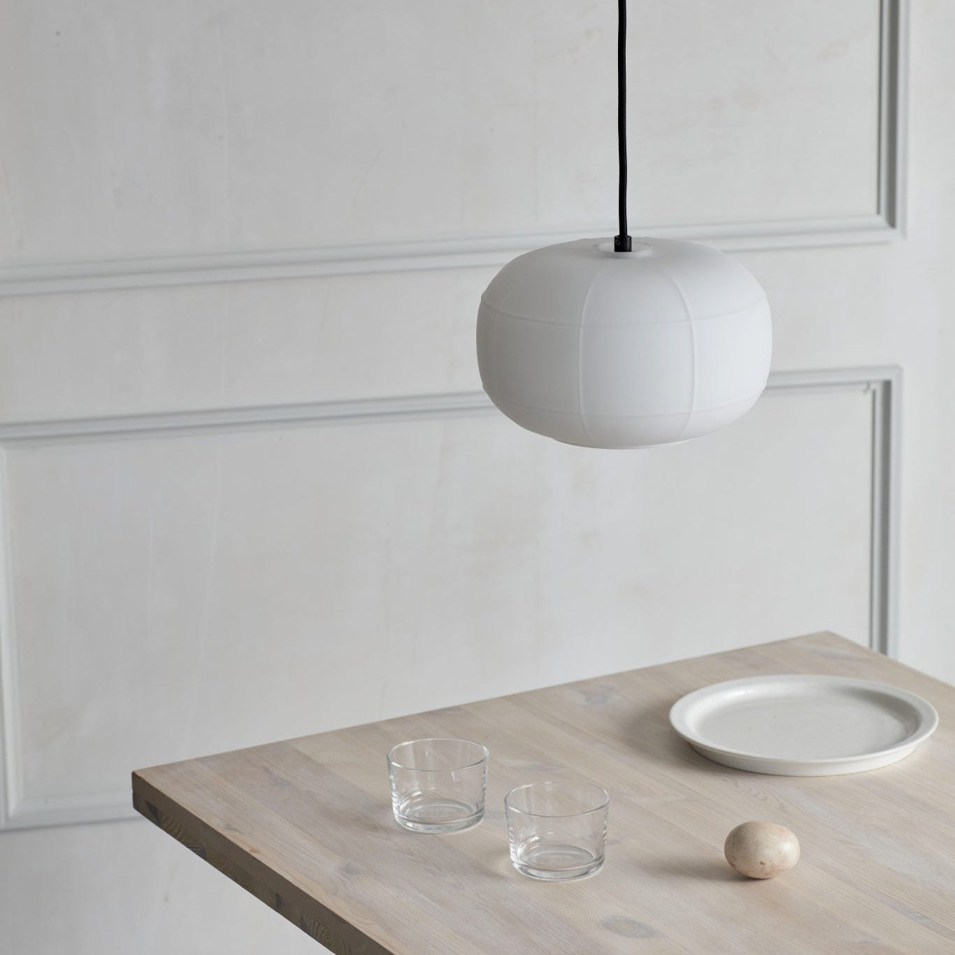 co_bankeryd_rut_24_pendant_white_206113_2-1366x1692.jpg