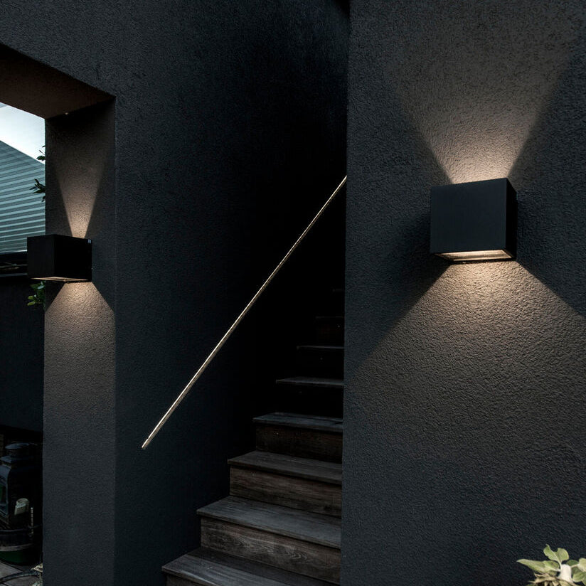 cube-led-xl-black-1lplifestyle-256197.jpg